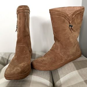 Ugg Unlined Moccasin Boots Women’s Size 11